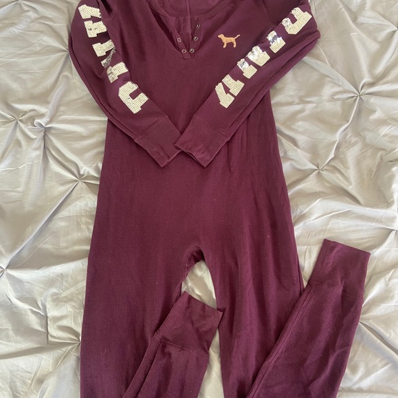 VS PINK BLING MAROON ONESIE - SMALL - Picture 1 of 7